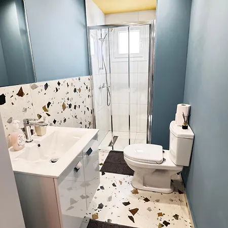 Modern Studio 11 Private Kitchenette And Bathroom Limassol Exterior photo