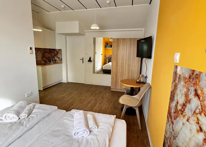 Modern Studio 11 Private Kitchenette And Bathroom